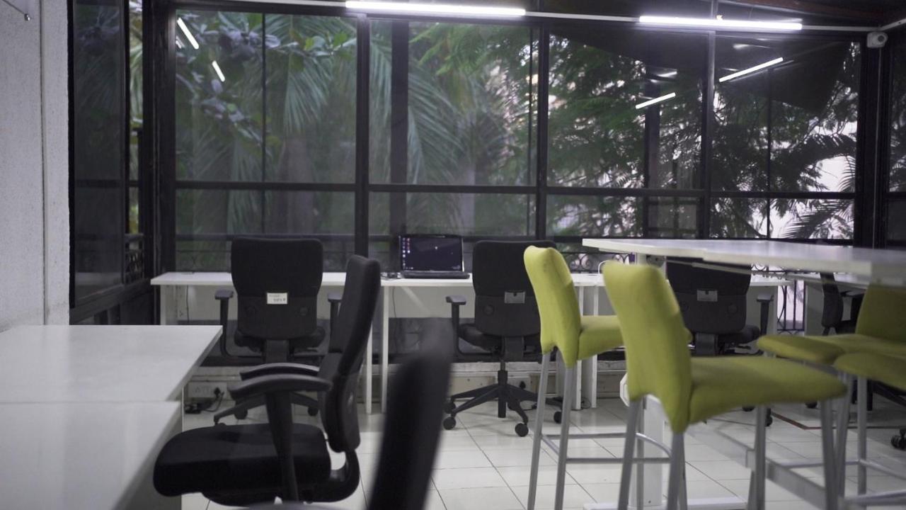 Hostel Lifespace- Twin Bungalow With Pods, Bunks, Private Rooms, Cowork & Cafe Pune Exterior foto